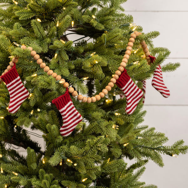 9' WOODEN BEAD W/ KNIT RED & WHITE STOCKING GARLAND