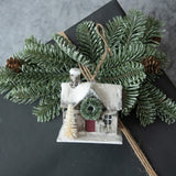 HOUSE W/ WREATH ORNAMENT