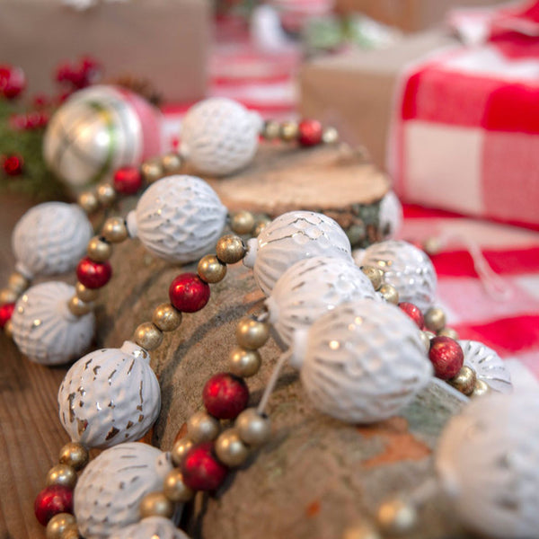 6' WHITE, RED AND GOLD GARLAND