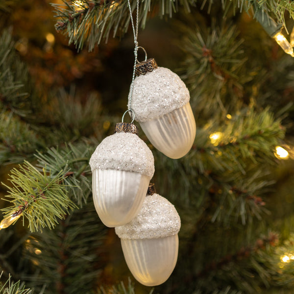 STRING/3 WHITE HANGING ACORN ORNAMENT